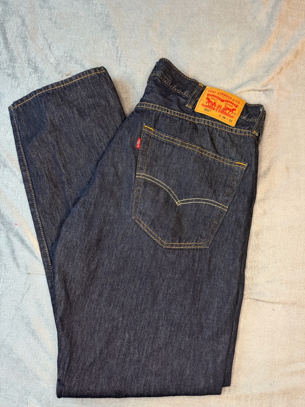 Levi's Men's Indigo Straight Jeans with Contrast Stitching - Picture 5 of 5